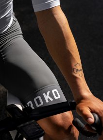 cyklo kraťasy a kalhoty